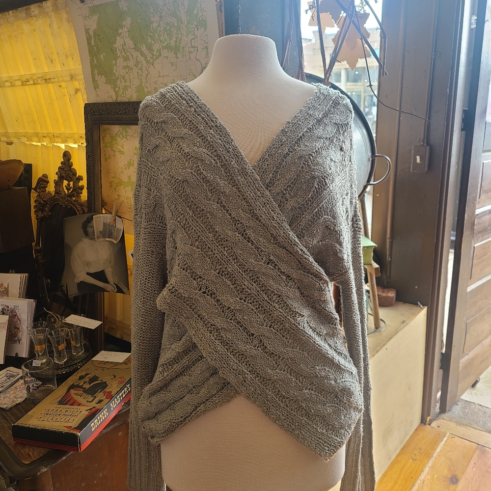 Fashion on Earth sweater